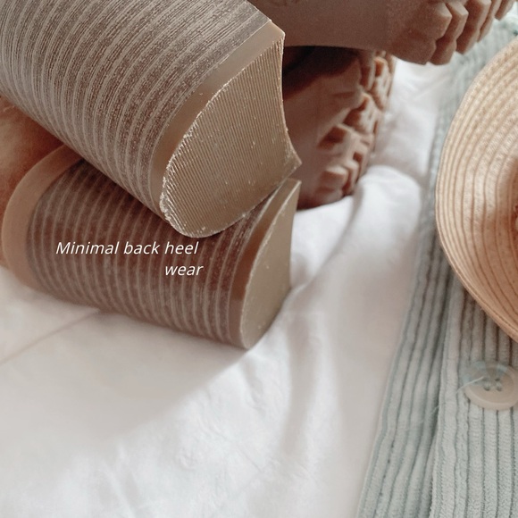 GBG Los Angeles lace up faux fur boots - Picture 11 of 13